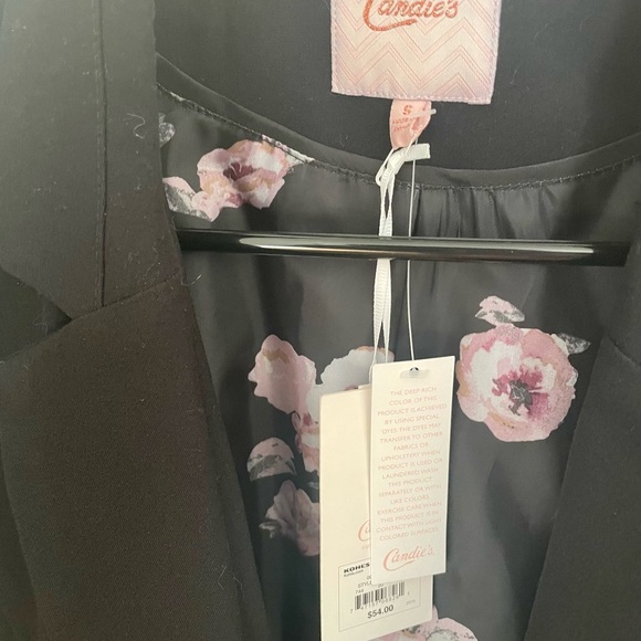 Candie’s Black Blazer - Picture 2 of 2